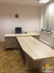 Комплект офисной мебели Стол для руководителя переговорный на заказ фото мебели. Мебельный уют.