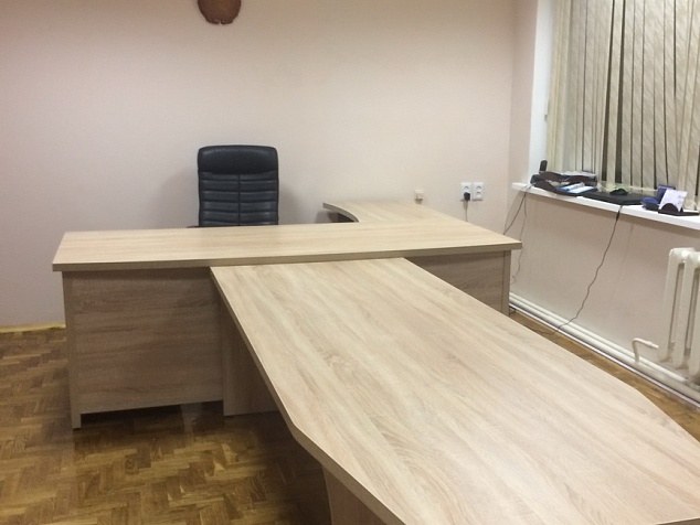 Комплект офисной мебели Стол для руководителя переговорный фото с ценой. Мебельный уют.