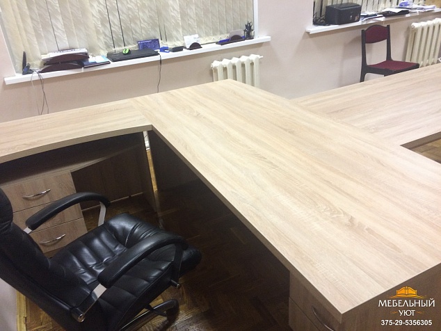 Комплект офисной мебели Стол для руководителя переговорный